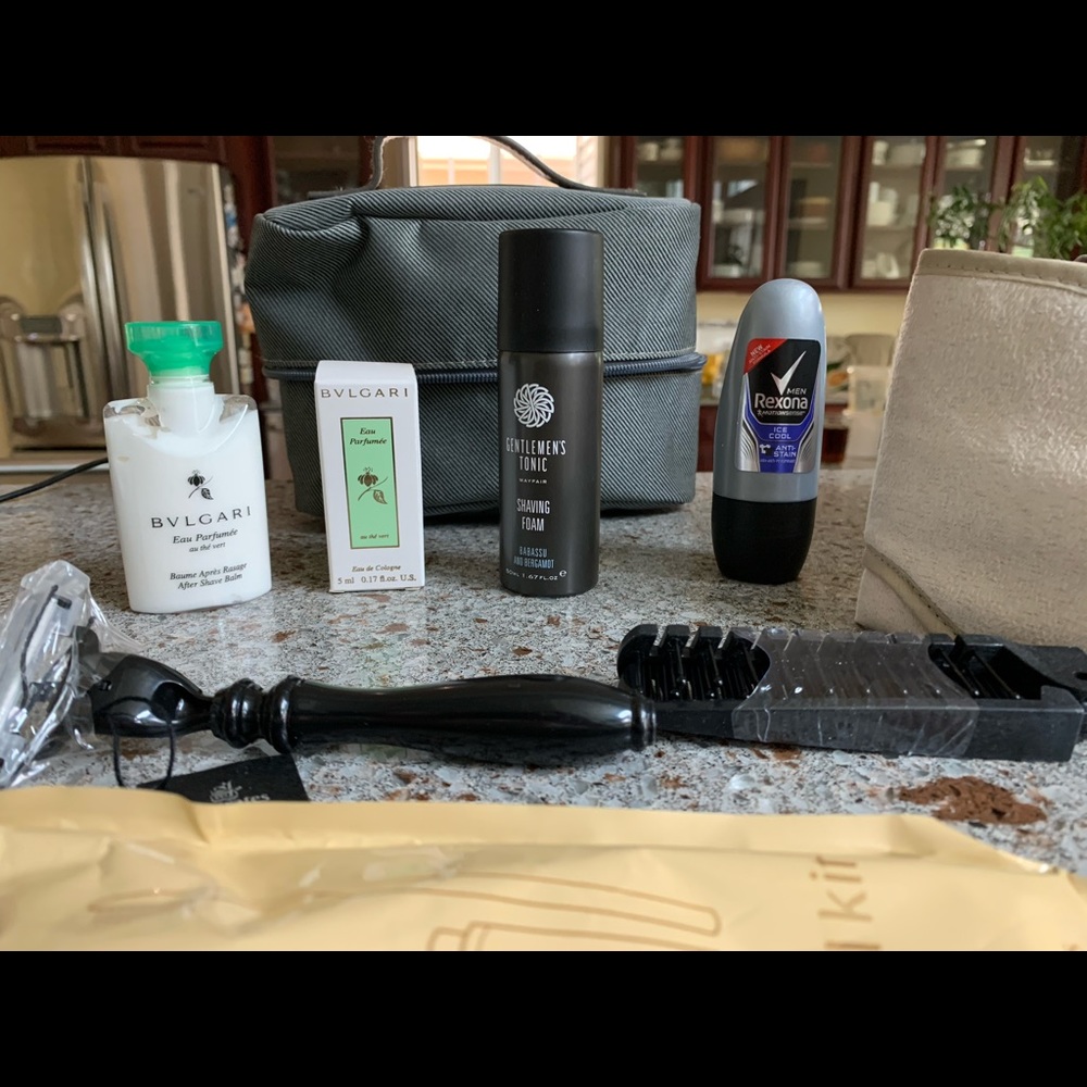 Bulgari Emirates Airlines First Class Amenities Kit